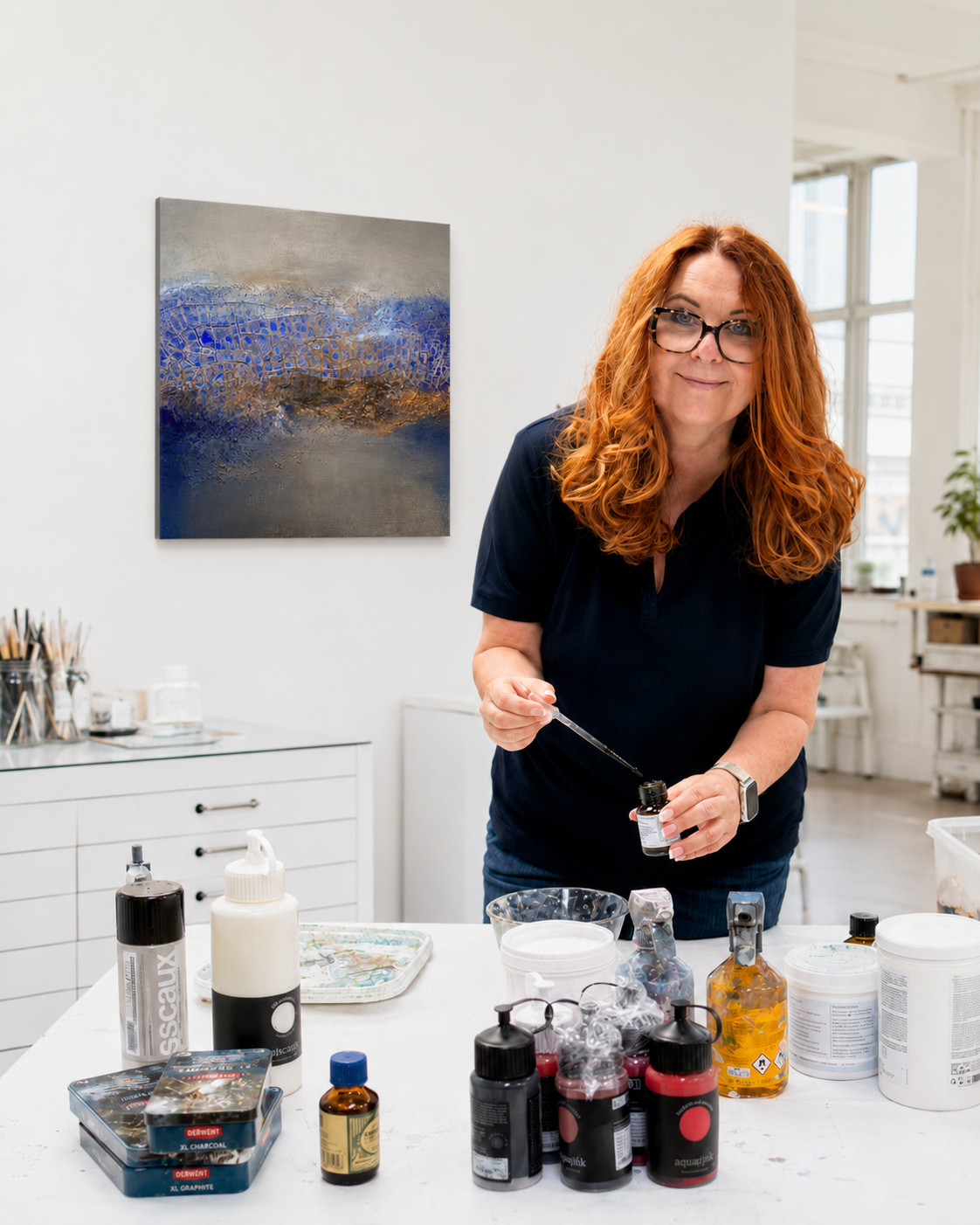 Renata Schepmann bei der Arbeit im Atelier