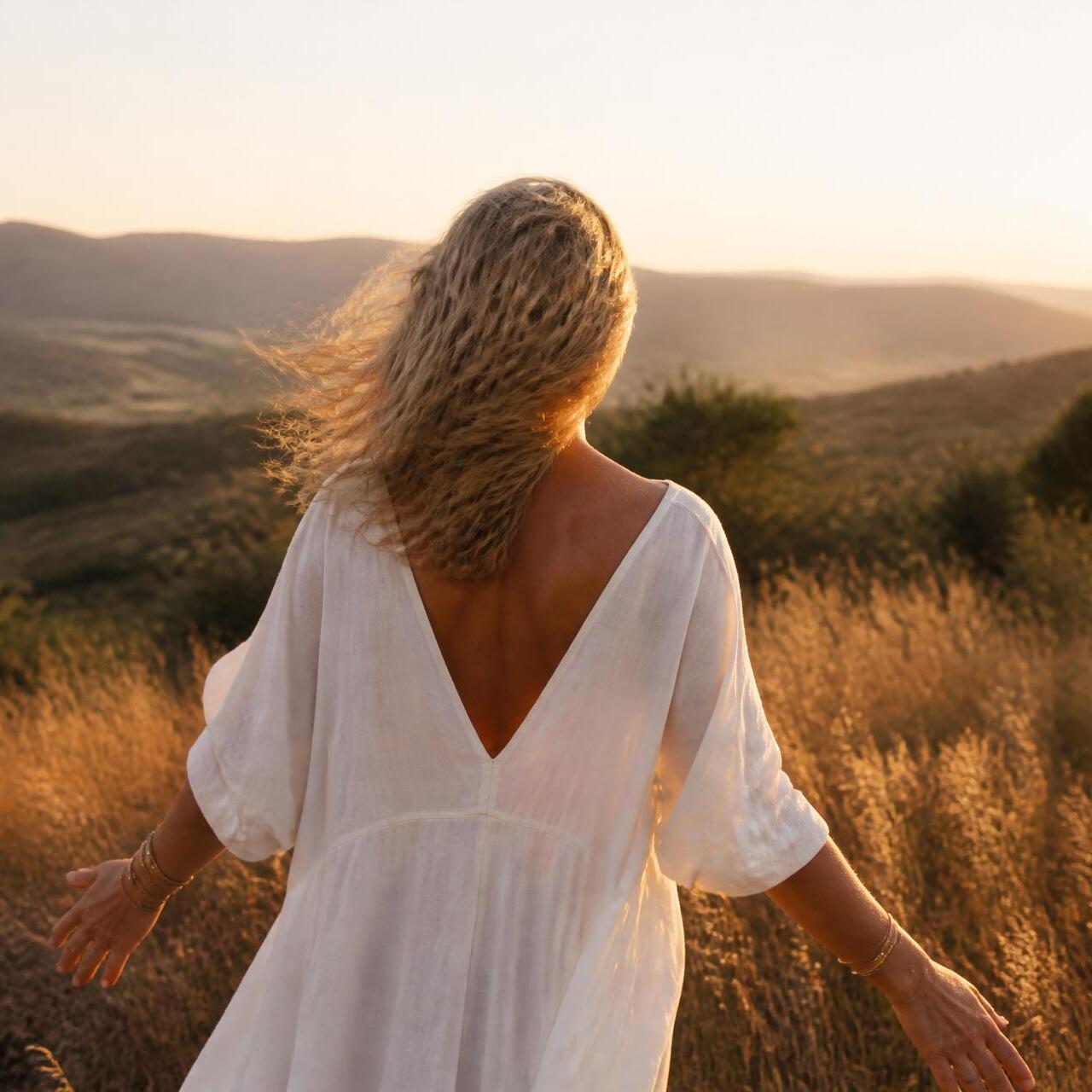 golden-woman-retreat-hero-1280x1280.jpg