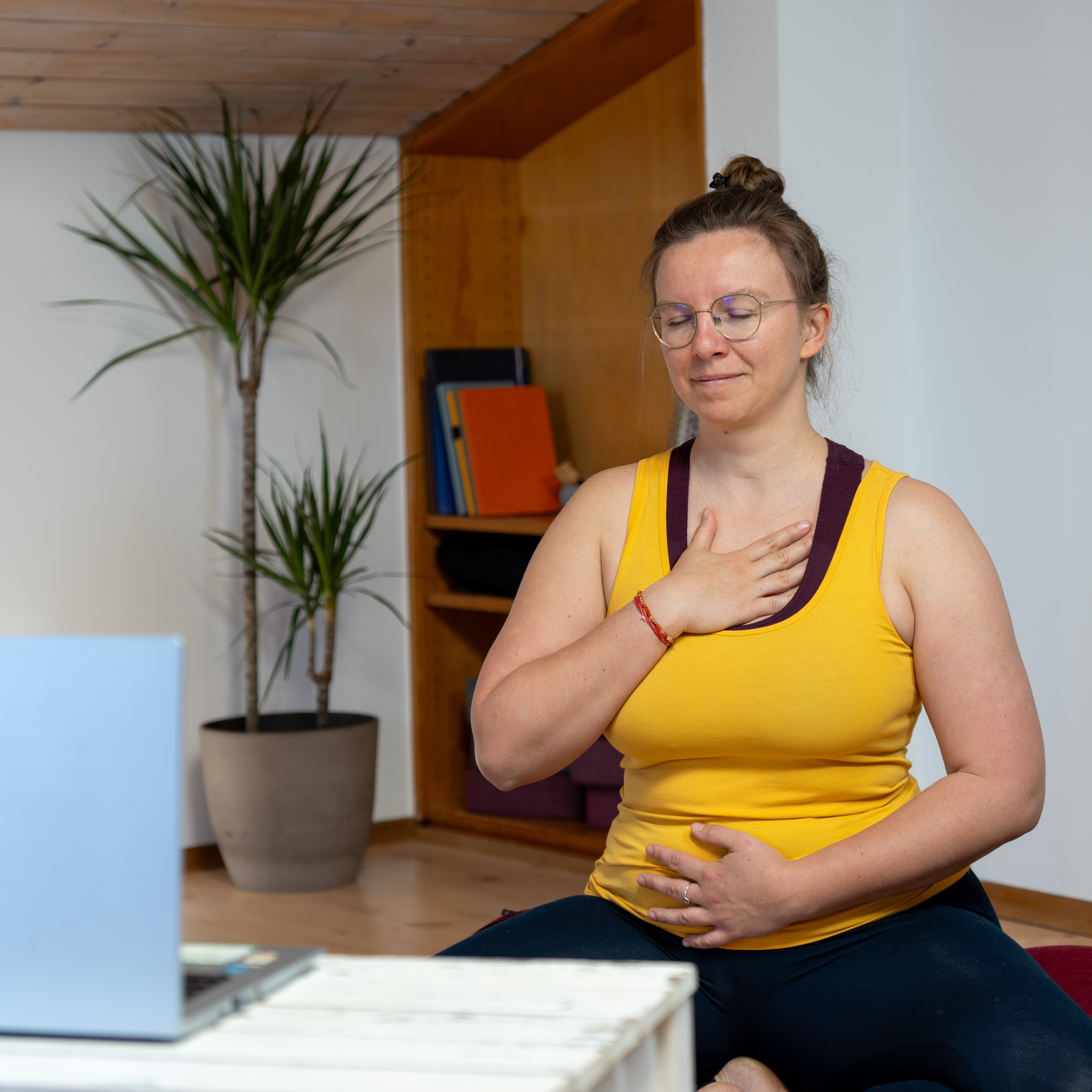 2024-04-27_Sandra Jirka - Yoga Atem System_Foto Vanessa Zmudzinski-2024-011-5618x5618.jpg