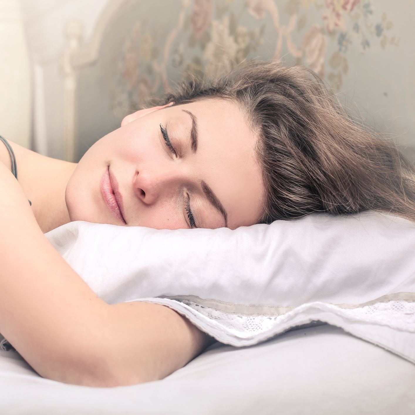 Schlafende Frau_Istock-1414x1414.jpg