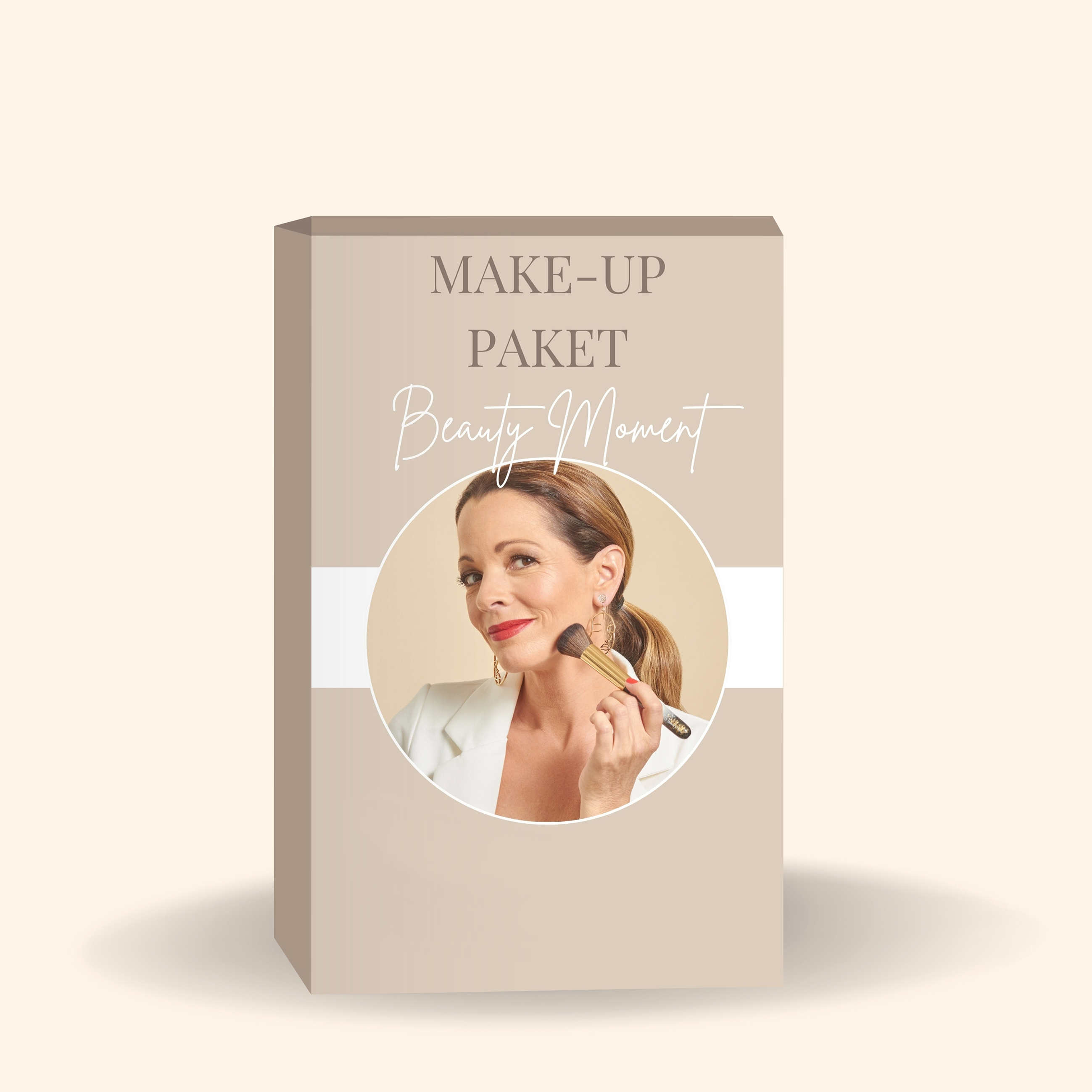 Bild des Make-up-Pakets mit der Aufschrift "Make-up-Paket – Beauty Moment".  