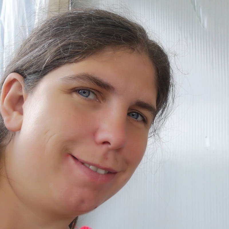 about-alexandra-800x800.jpg
