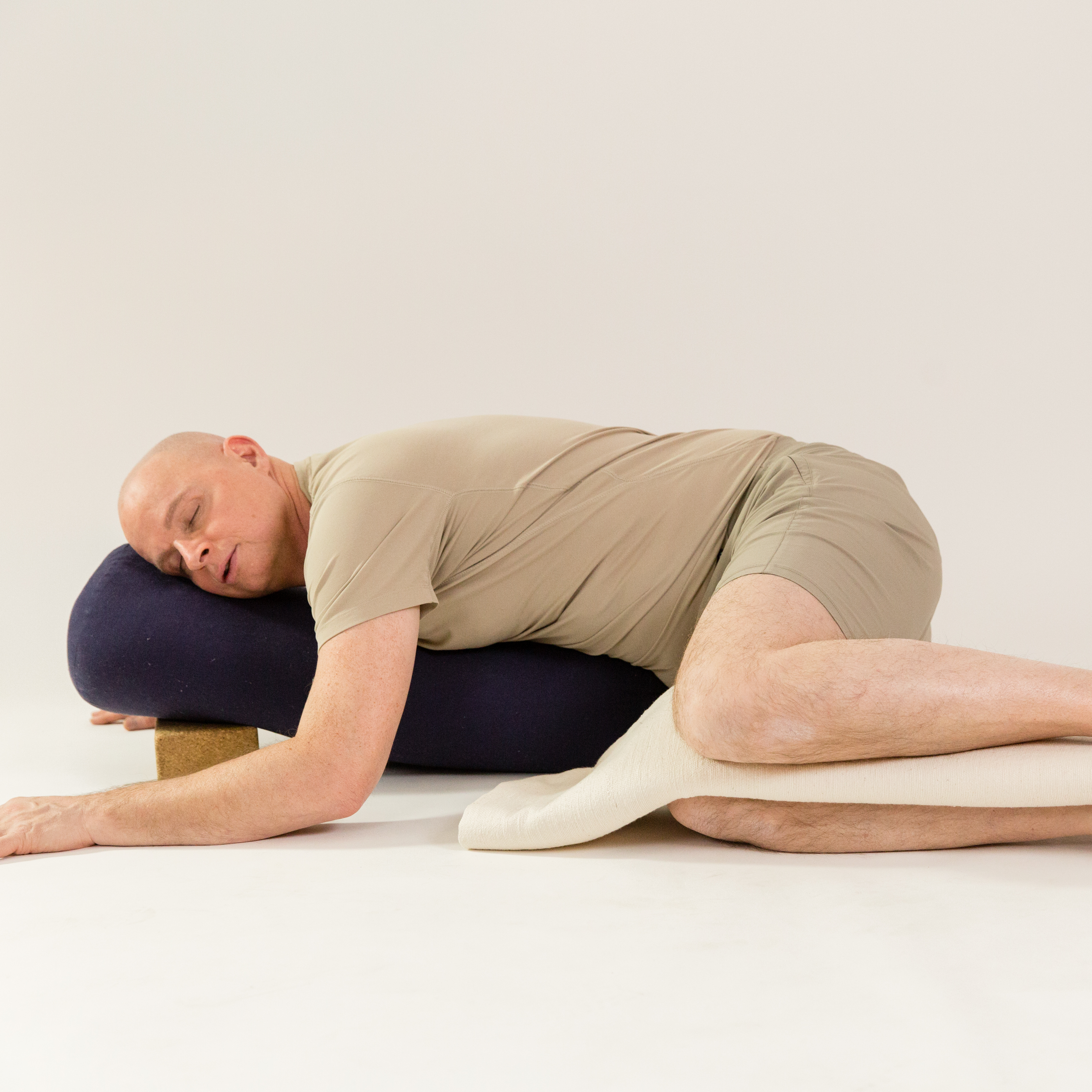 liegende Drehung 3-3839x3839.jpg