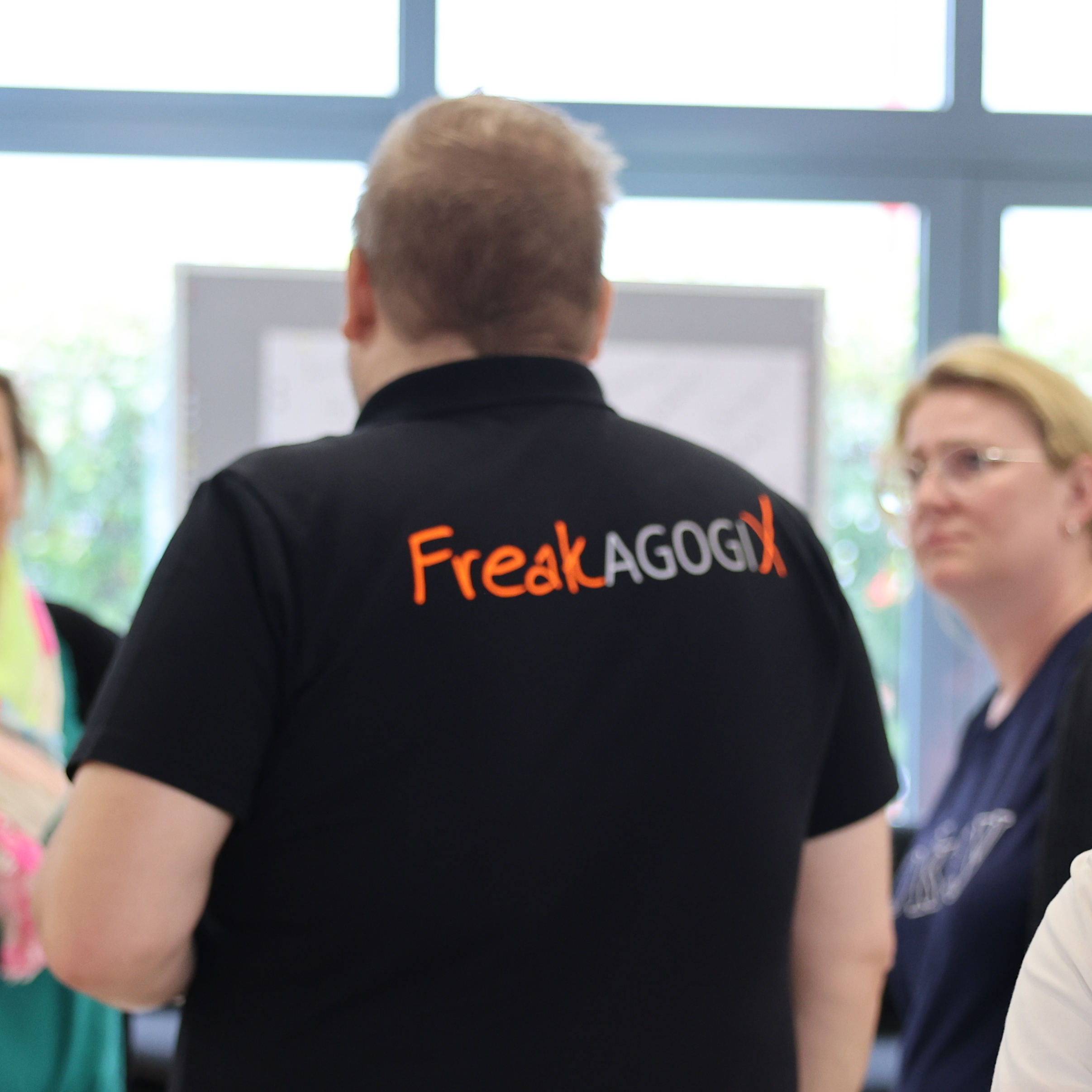 Familie Pflege mit Logo einbelndung