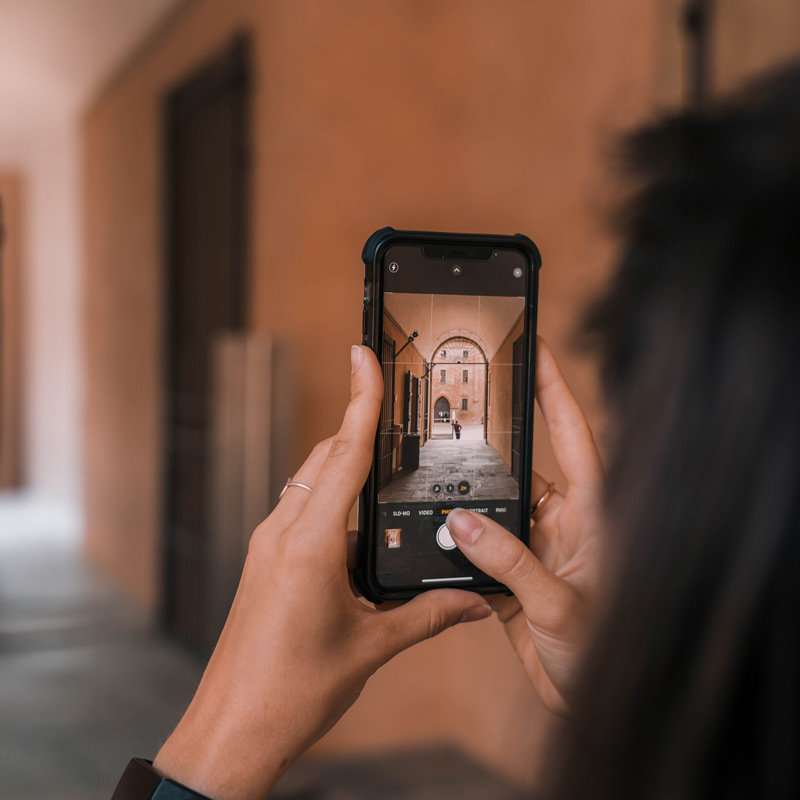 Mit einfachen Mitteln grandiose Bilder machen. Genau darum geht es in dem Online-Kurs: Fotografieren und Filmen mit dem Smart