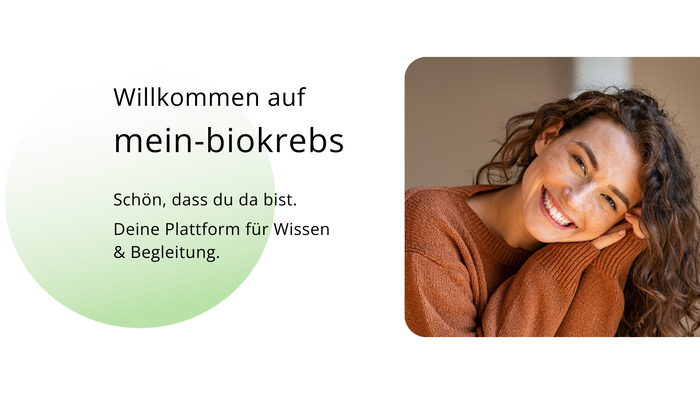 Dunkelhaarige Frau mit dem Text Willkommen auf mein-biokrebs