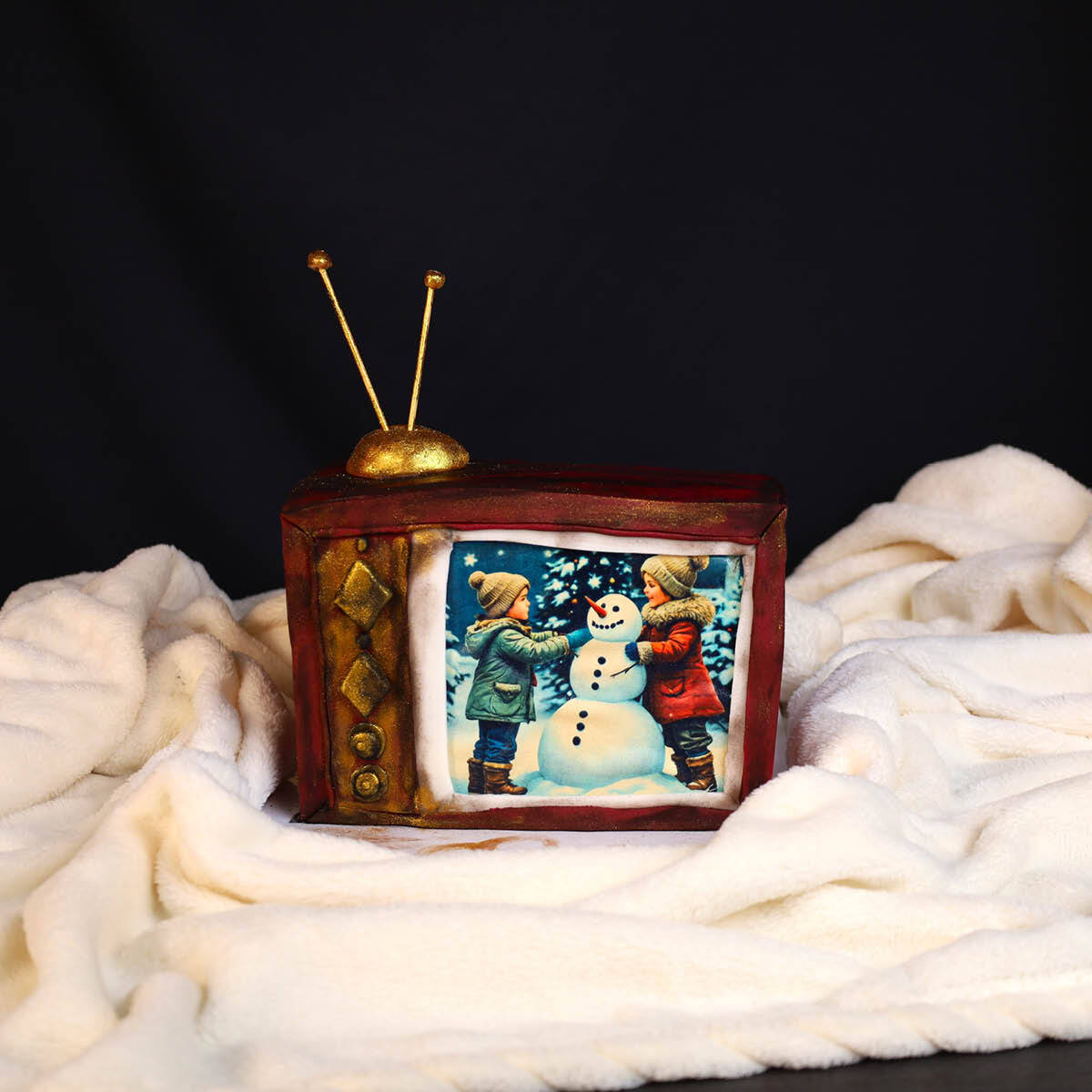 Nostalgischer Fernseher1-1200x1200.jpg