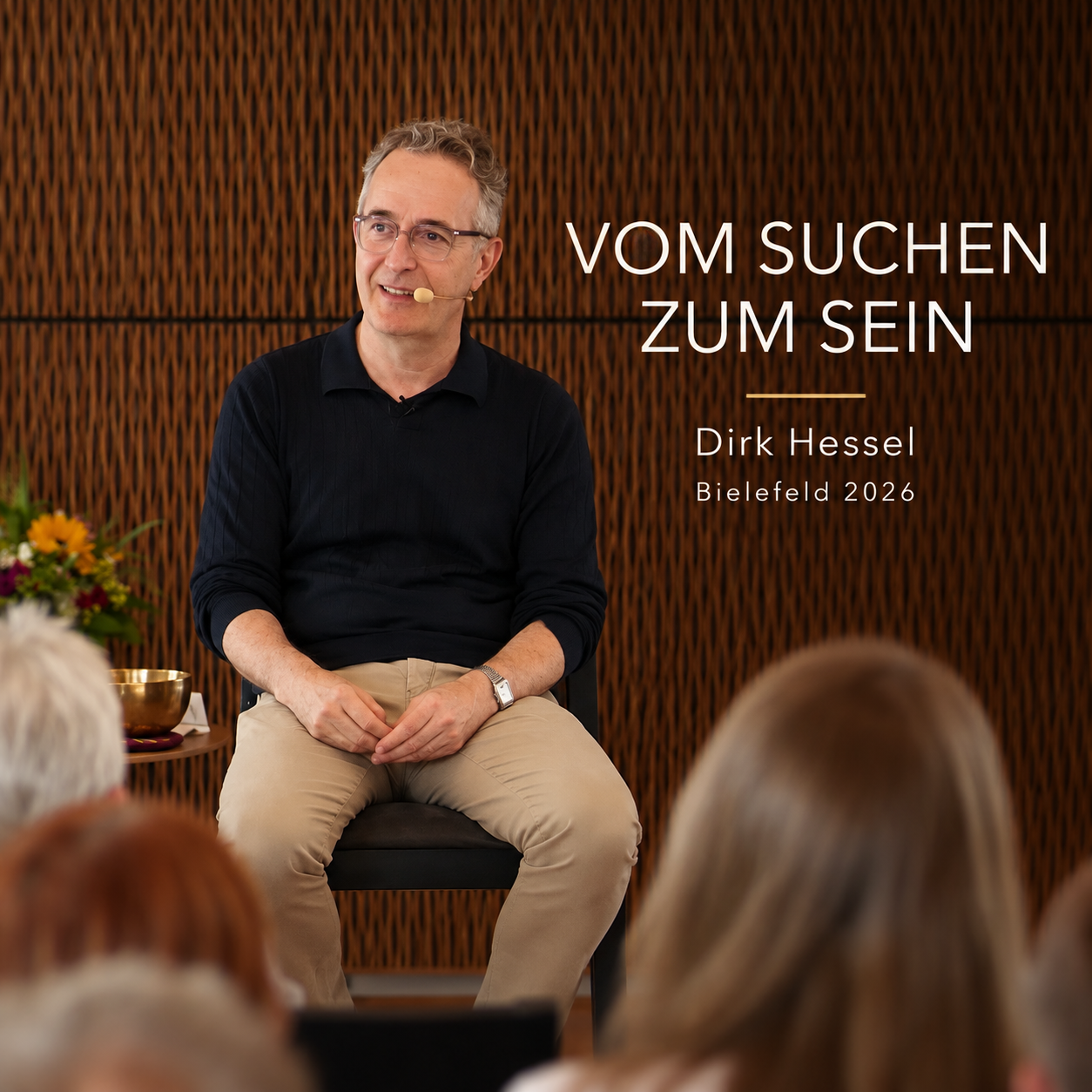 Dirk Hessel beim Vortrag „Vom Suchen zum Sein“ in Bielefeld 2026